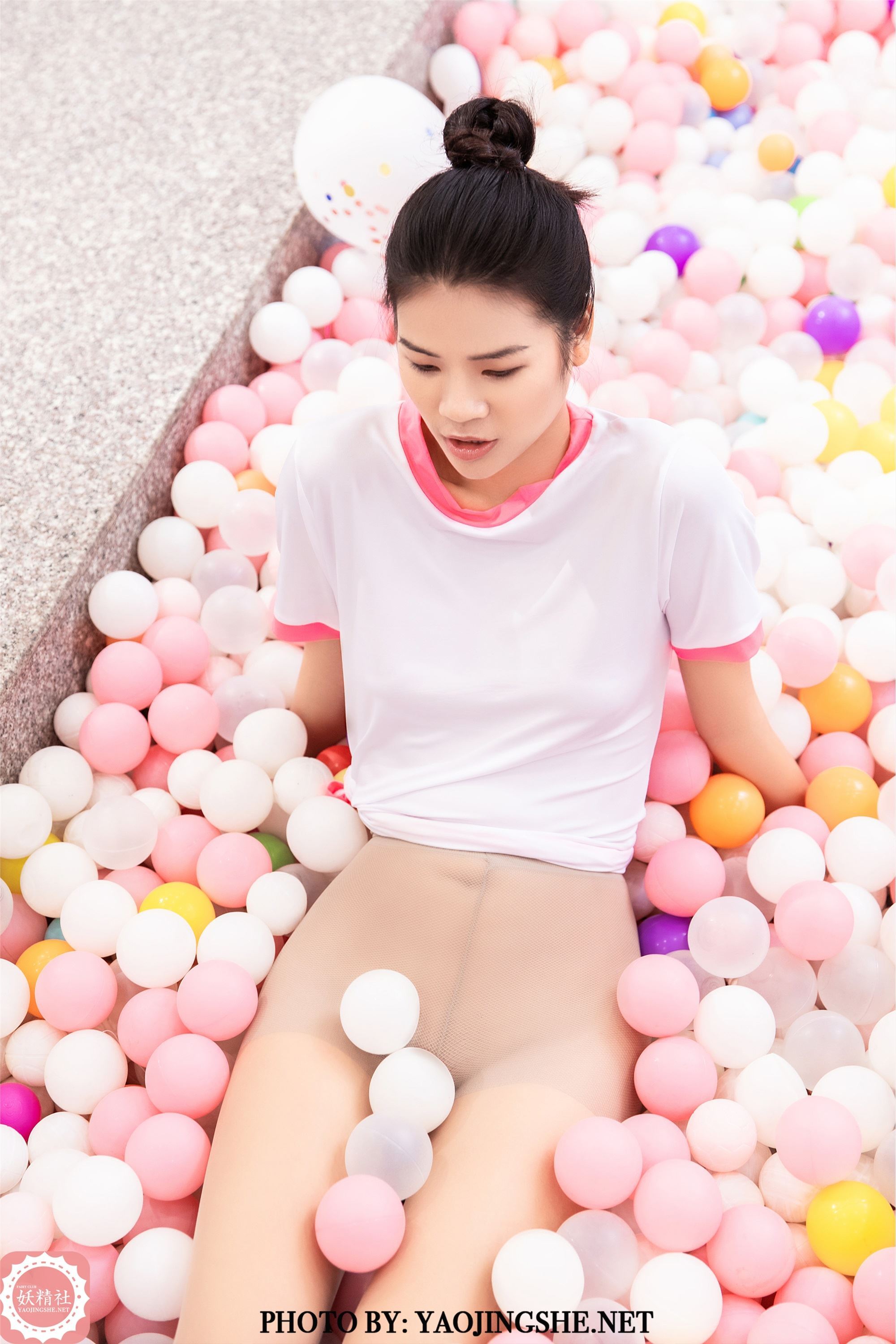 YaoJingShe 妖精社  V2007《珍珍-彩球浴室》